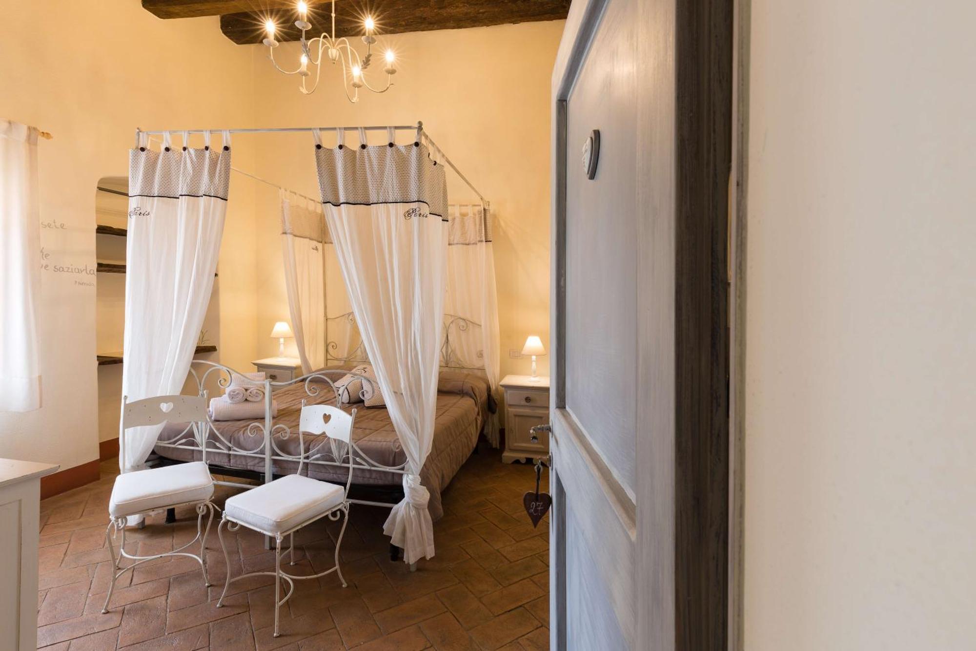 Agriturismo Le Torri Di Porsenna Petrignano Del Lago Exterior photo