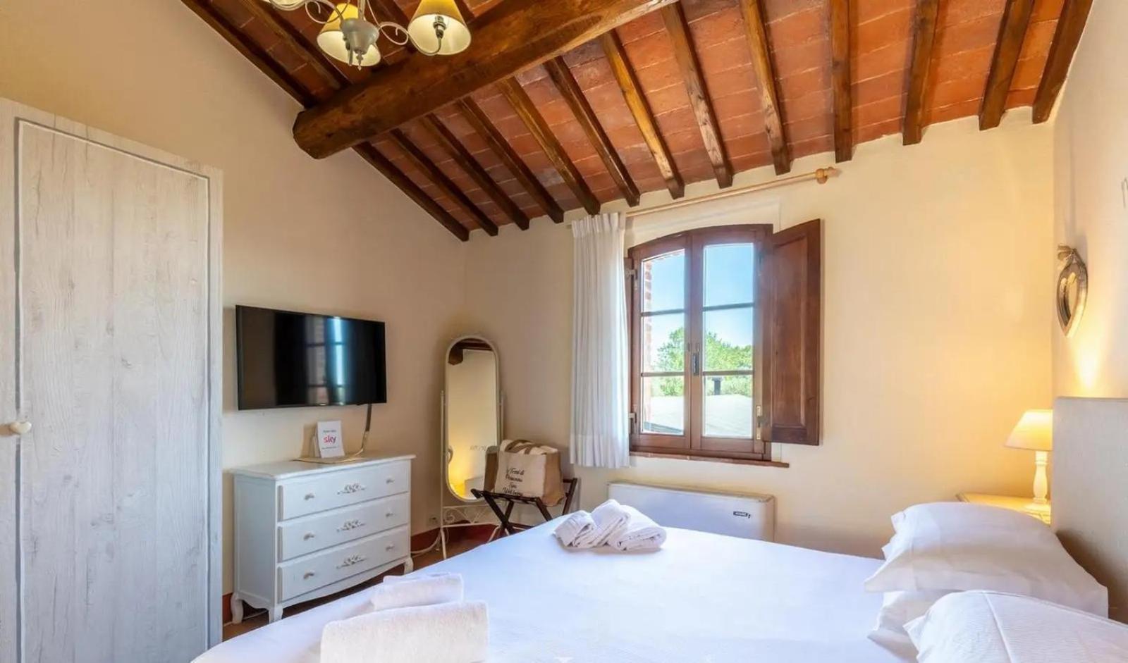 Agriturismo Le Torri Di Porsenna Petrignano Del Lago Exterior photo